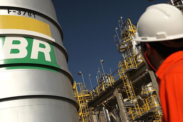 Petrobras reduz preços da gasolina e do diesel nesta terça-feira